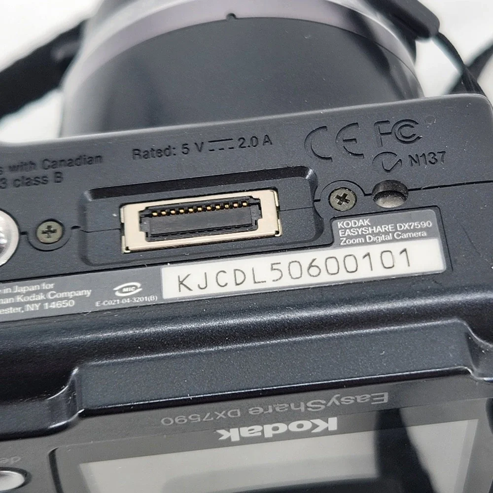 Kodak EasyShare DX7590 Digital Camera 5.0MP 10x Optical Zoom Schneider-Kreuznach